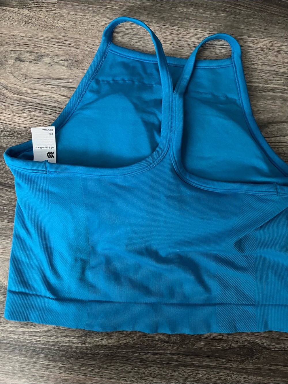 Ribbed Seamless Tank Top - Picture 4 of 4